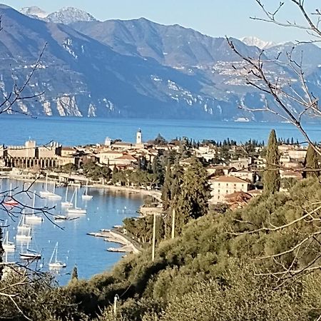 Ferienwohnung Al Piccolo Borgo Antico Torri Del Benaco Exterior foto